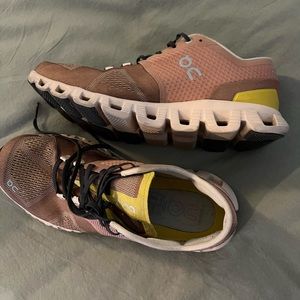 Like new on women’s cloud X sneakers size 8.5